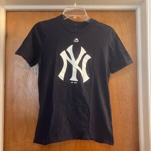 Majestic Youth’s New York Yankees Dark Navy Blue Crew Neck Short Sleeve T-Shirt